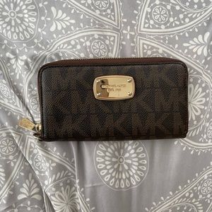Michael Kors Wallet/Wristlet